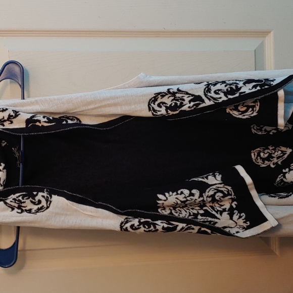 Vest - Picture 1 of 4